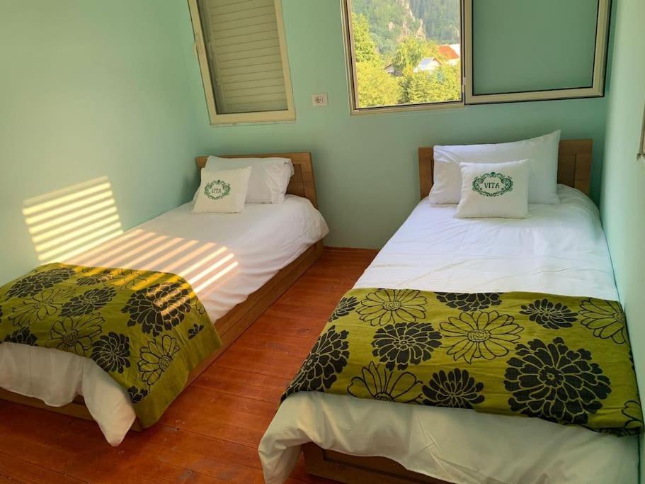 Vita Guesthouse Bajram Curri Eksteriør bilde