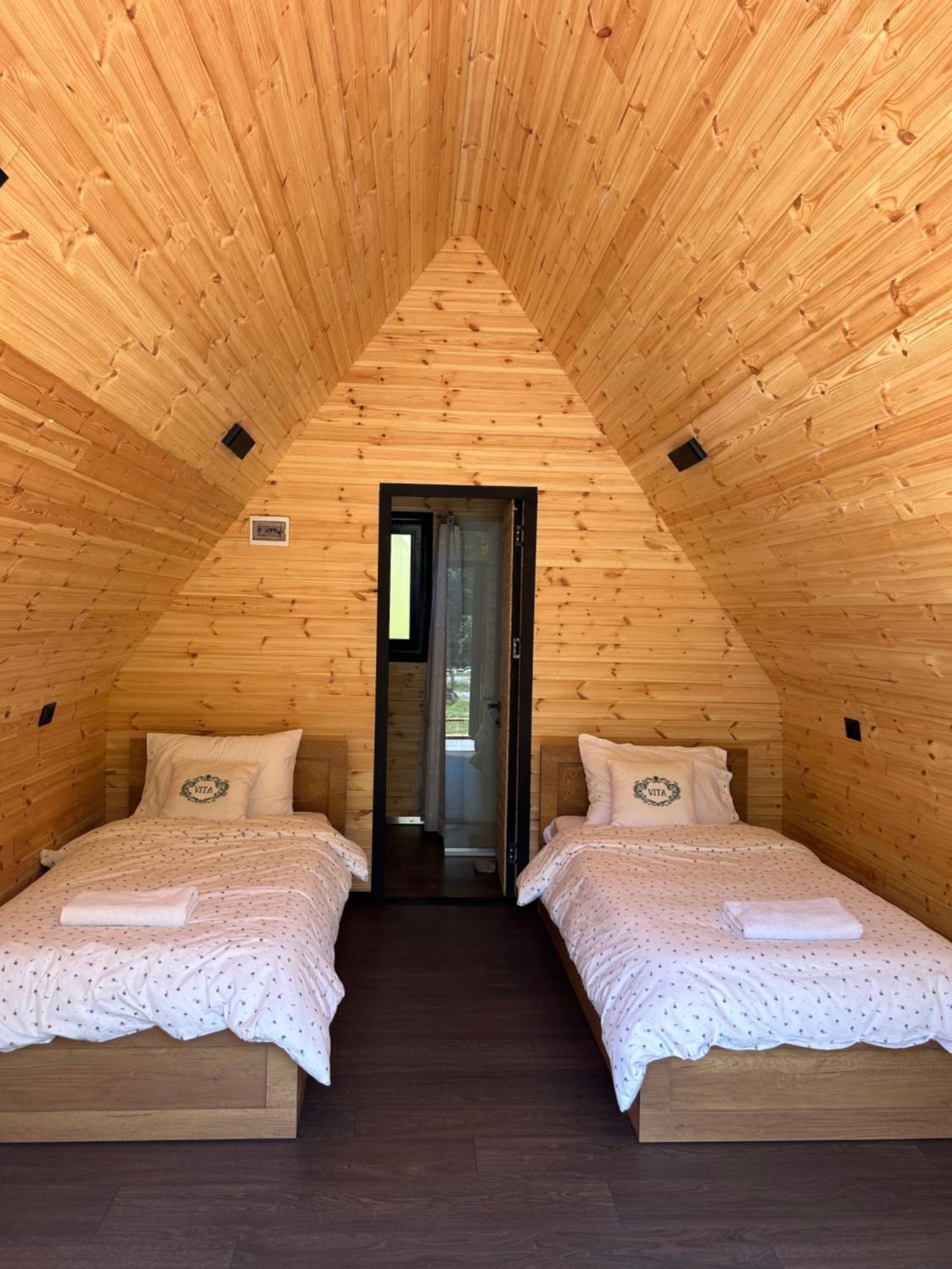 Vita Guesthouse Bajram Curri Eksteriør bilde