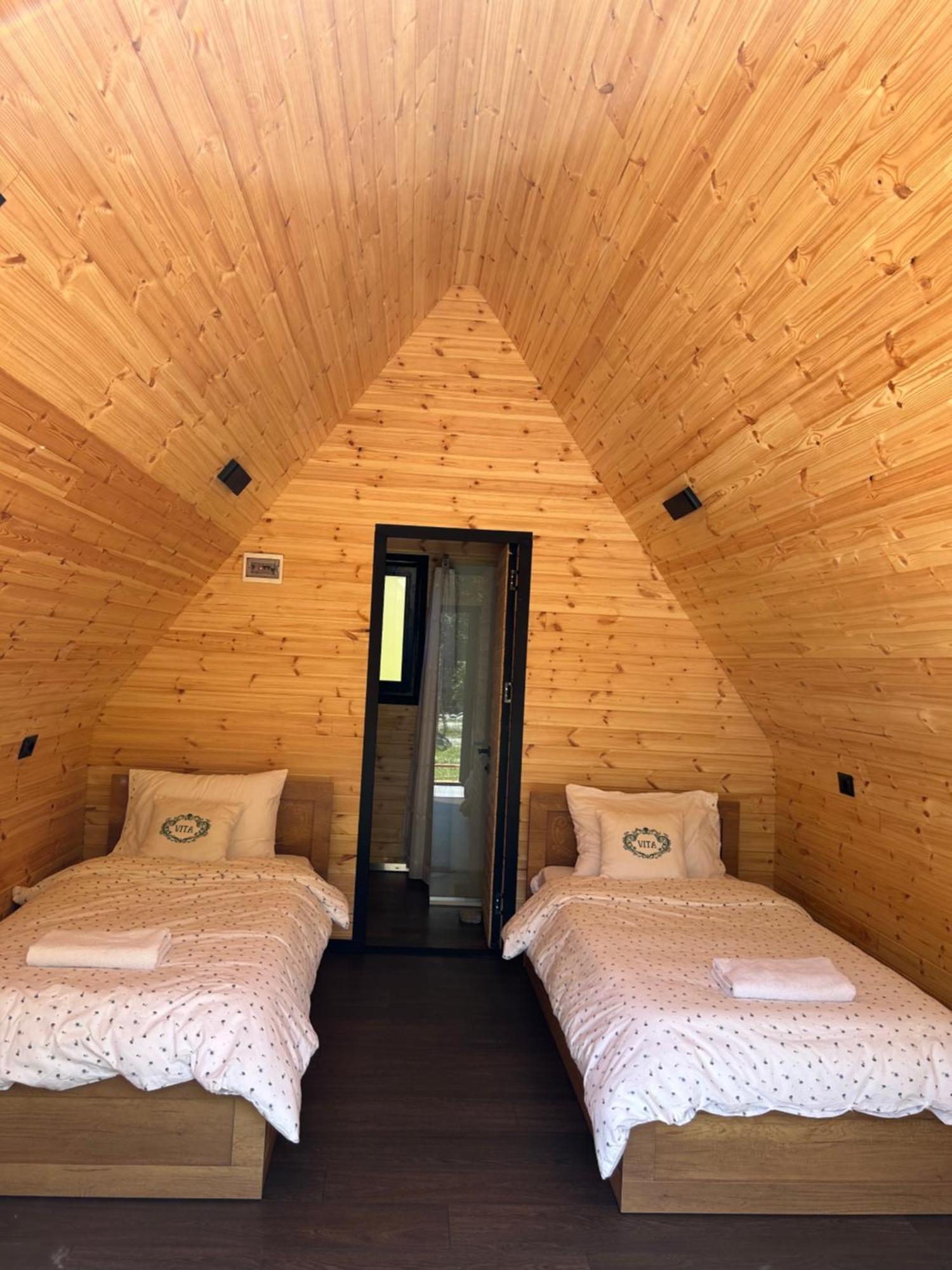 Vita Guesthouse Bajram Curri Eksteriør bilde
